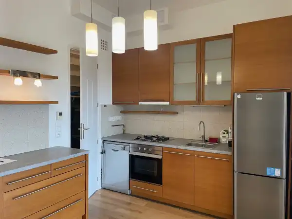 Albérlet, kiadó téglalakás, Budapest, XII. kerület 3 szoba 96 m² 500 E Ft/hó