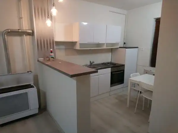 Albérlet, kiadó téglalakás, Budapest, XIV. kerület 1 szoba 29 m² 180 E Ft/hó Albérlet, kiadó téglalakás, Budapest, XIV. kerület 1 szoba 29 m² 180 E Ft/hó
