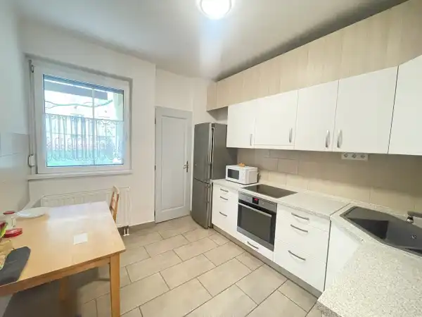 Albérlet, kiadó téglalakás, Eger 3 szoba 77 m² 150 E Ft/hó