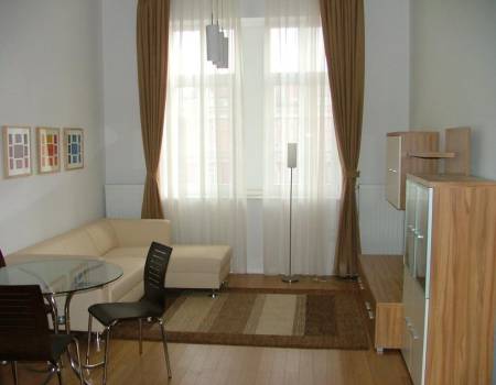 Albérlet, kiadó téglalakás, Győr