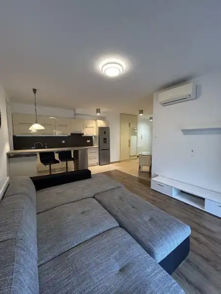 Albérlet, kiadó téglalakás, Győr 3 szoba 66 m² 230 E Ft/hó