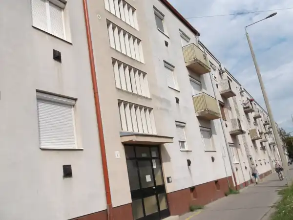 Albérlet, kiadó téglalakás, Hajdúböszörmény 1 szoba 36 m² 130 E Ft/hó