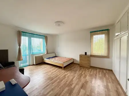 Albérlet, kiadó téglalakás, Oroszlány