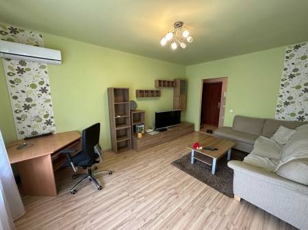 Albérlet, kiadó téglalakás, Paks