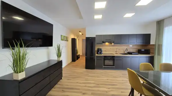 Albérlet, kiadó téglalakás, Paks 4 szoba 80 m² 200 E Ft/hó