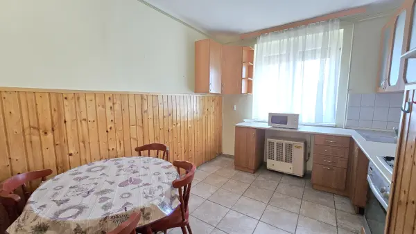 Albérlet, kiadó téglalakás, Paks 2 szoba 51 m² 200 E Ft/hó
