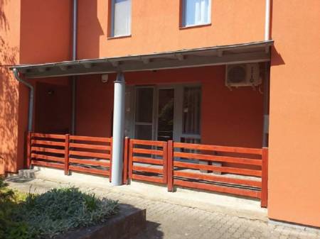 Albérlet, kiadó téglalakás, Paks
