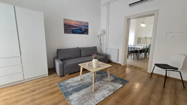 Albérlet, kiadó téglalakás, Pécs 2 szoba 62 m² 245 E Ft/hó