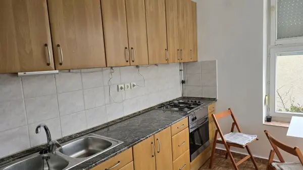 Albérlet, kiadó téglalakás, Pécs 1+1 szoba 52 m² 185 E Ft/hó