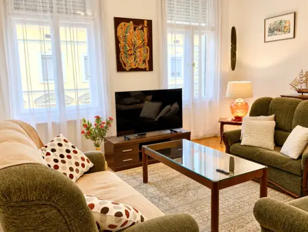 Albérlet, kiadó téglalakás, Szeged 3 szoba 100 m² 290 E Ft/hó