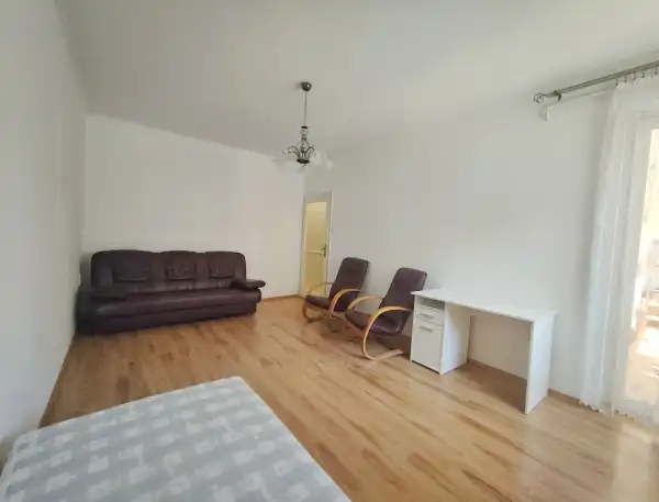 Albérlet, kiadó téglalakás, Szeged 3 szoba 65 m² 200 E Ft/hó