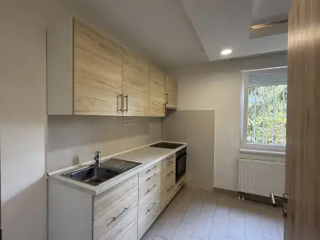 Albérlet, kiadó téglalakás, Székesfehérvár 1 szoba 37 m² 160 E Ft/hó