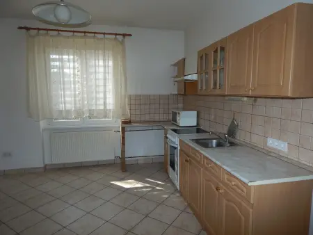 Albérlet, kiadó téglalakás, Tatabánya 1+1 szoba 43 m² 140 E Ft/hó