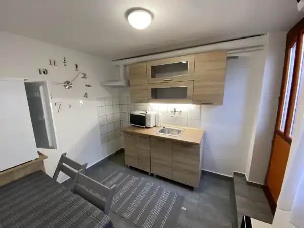 Albérlet, kiadó téglalakás, Vác 1 szoba 23 m² 130 E Ft/hó