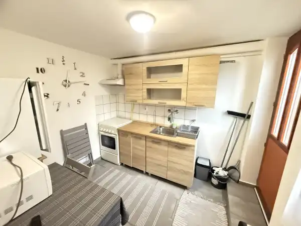 Albérlet, kiadó téglalakás, Vác 1 szoba 23 m² 130 E Ft/hó