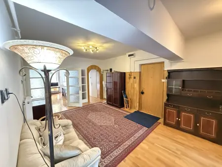 Albérlet, kiadó téglalakás, Vác 3+1 szoba 102 m² 295 E Ft/hó