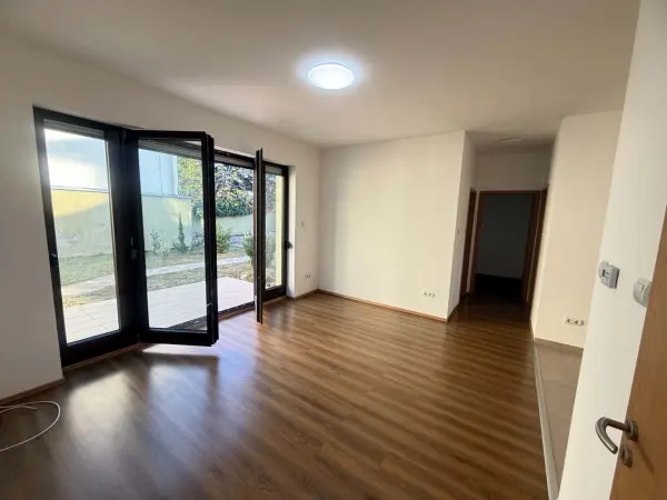 Albérlet, kiadó téglalakás, Vác 1+2 szoba 53 m² 260 E Ft/hó