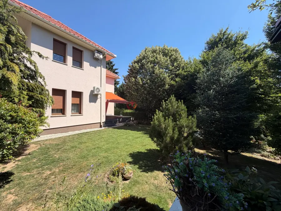 Albérlet, kiadó újszerű családi ház, Budapest, II. kerület