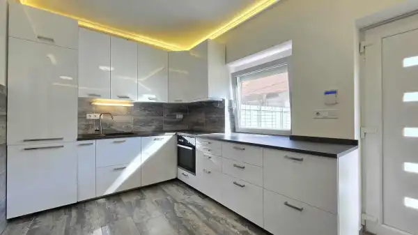 Albérlet, kiadó újszerű családi ház, Dunaharaszti 3 szoba 85 m² 300 E Ft/hó