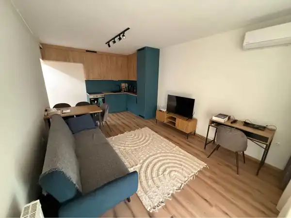 Albérlet, kiadó újszerű panellakás, Paks 3 szoba 54 m² 250 E Ft/hó