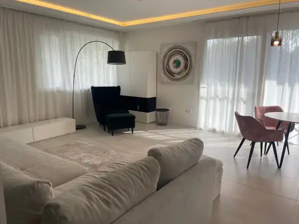 Albérlet, kiadó újszerű téglalakás, Budapest, III. kerület 2+2 szoba 83 m² 490 E Ft/hó