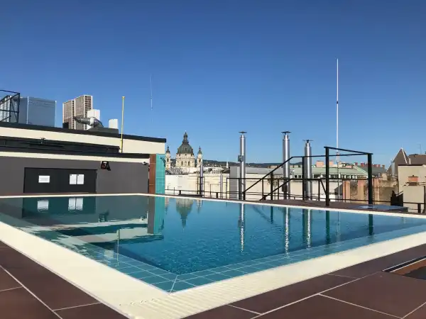 Albérlet, kiadó újszerű téglalakás, Budapest, VI. kerület 3 szoba 73 m² 527 E Ft/hó