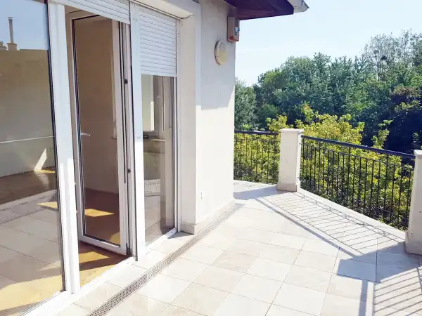 Albérlet, kiadó újszerű téglalakás, Budapest, XIV. kerület 4 szoba 87 m² 395 E Ft/hó