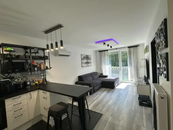 Albérlet, kiadó újszerű téglalakás, Budapest, XVI. kerület 2 szoba 43 m² 300 E Ft/hó
