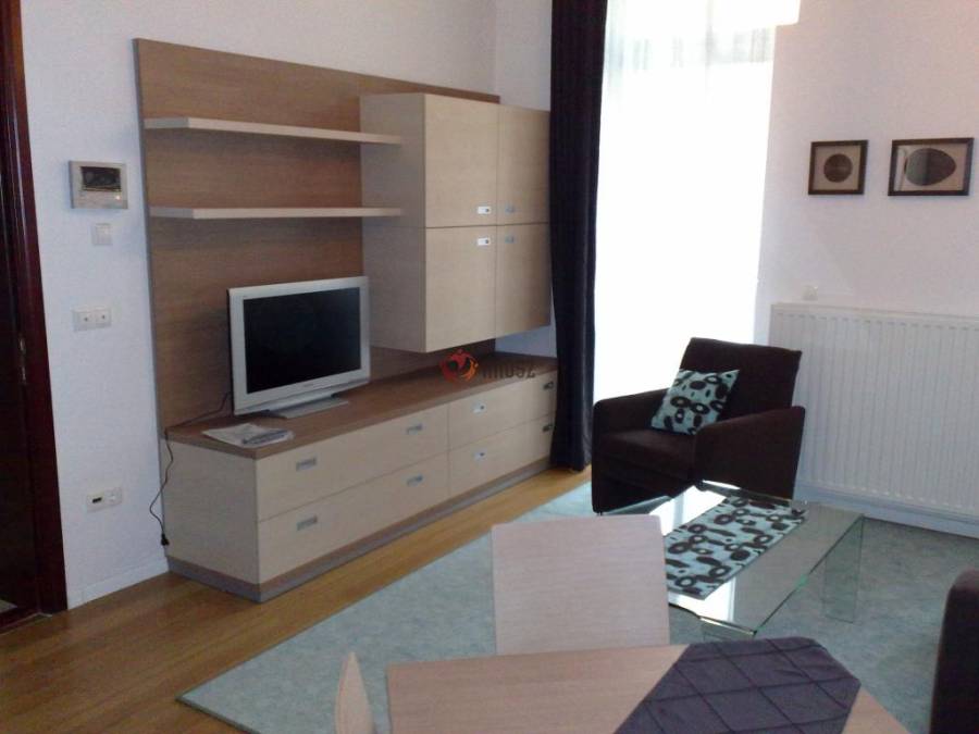 Albérlet, kiadó újszerű téglalakás, Győr