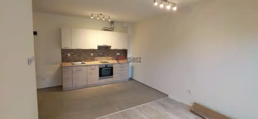 Albérlet, kiadó újszerű téglalakás, Nyíregyháza