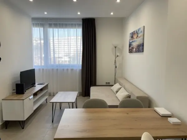 Albérlet, kiadó újszerű téglalakás, Pécs 1 szoba 32 m² 210 E Ft/hó