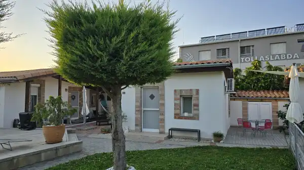 Albérlet, kiadó újszerű téglalakás, Pécs 1+1 szoba 29 m² 140 E Ft/hó