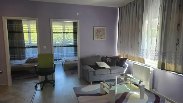 Albérlet, kiadó újszerű téglalakás, Pécs 1+2 szoba 50 m² 200 E Ft/hó