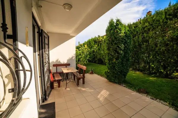Albérlet, kiadó újszerű téglalakás, Vác 1 szoba 43 m² 200 E Ft/hó